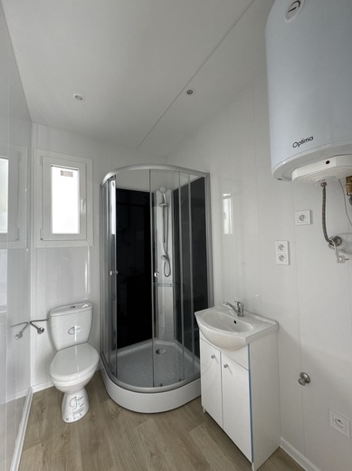 Mobile Home Bathrooms – Stylish & Compact Solutions