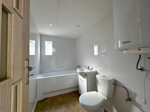 Bathroom in Super Arktik Economy Mobile Home – Modern & Functional