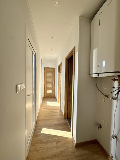 Super Arktik Family Mobile Home | Functional Hallway