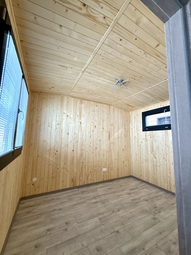 Mobile Home Cozy Bedroom | Comfortable Living Space