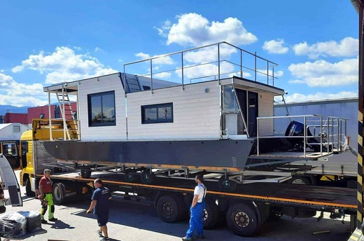 houseboat-doprava.JPG