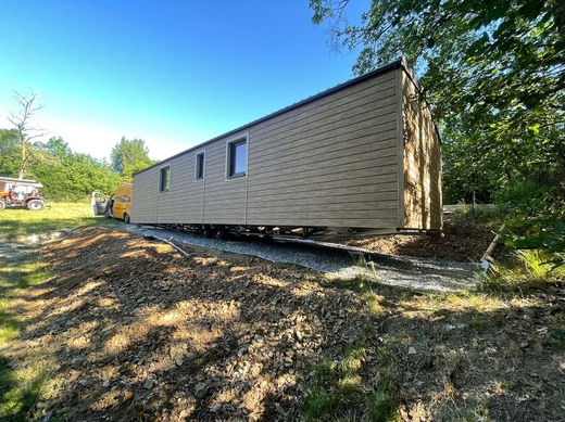 installed-mobile-home-on-plot.JPG