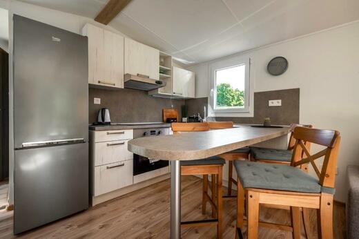 Kuchynská linka Elis v mobilnom dome | Moderný dizajn a funkčnosť