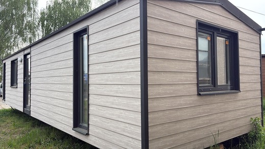 Mobile Home with Kerrafront Facade | Modern Exterior Des