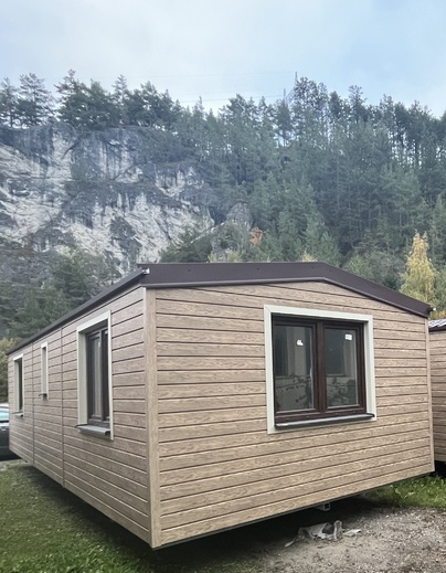 Super Arktik Mobile Home | Decosiding Honey Oak Facade
