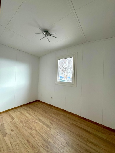 Mobile Home Super Arktik FAMILY – Modern Bedroom