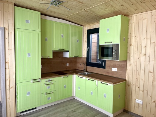 SUPER ARKTIK FAMILY Mobile Home Kitchen | Modern Appliances