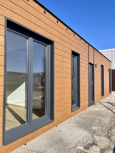 Super Arktik Family Mobile Home | Kerrafront Exterior