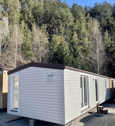 Mobile Home Super Arktik | Grey Facade & Brown Gable Roof