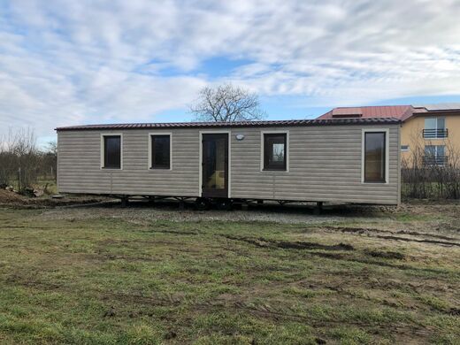Super Arktik Original Mobile Home for Year-Round Living