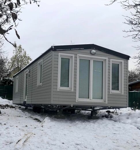 Super Arktik Mobile Home for Winter Living