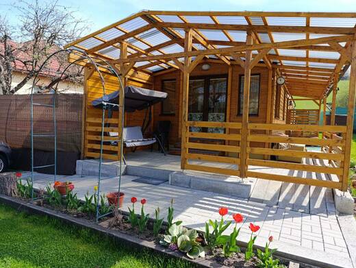 Mobile Home with Cozy Terrace