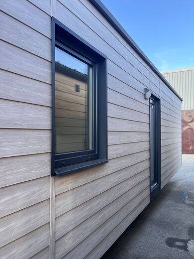 Super Arktik Mobile Home with Kerrafront Facade