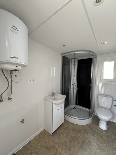 mobile-homes-bathroom.jpg