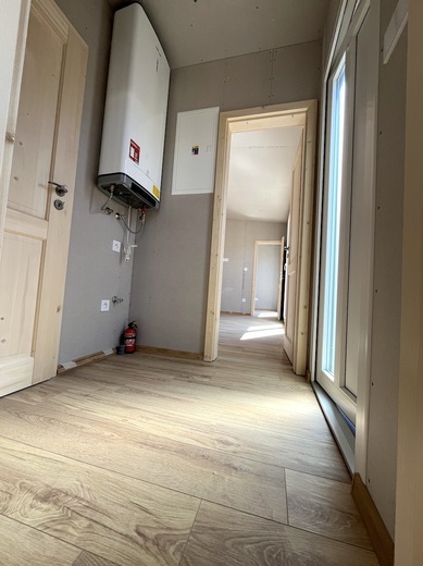 Super Arktik Mobile Home | Functional Hallway Design