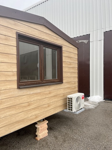 Super Arktik® Mobile Home with Kerrafront Facade – Modern Exterior