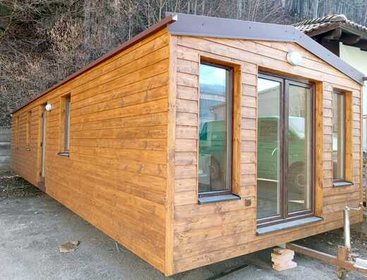 Vystup na terasu z mobilneho domu.JPG